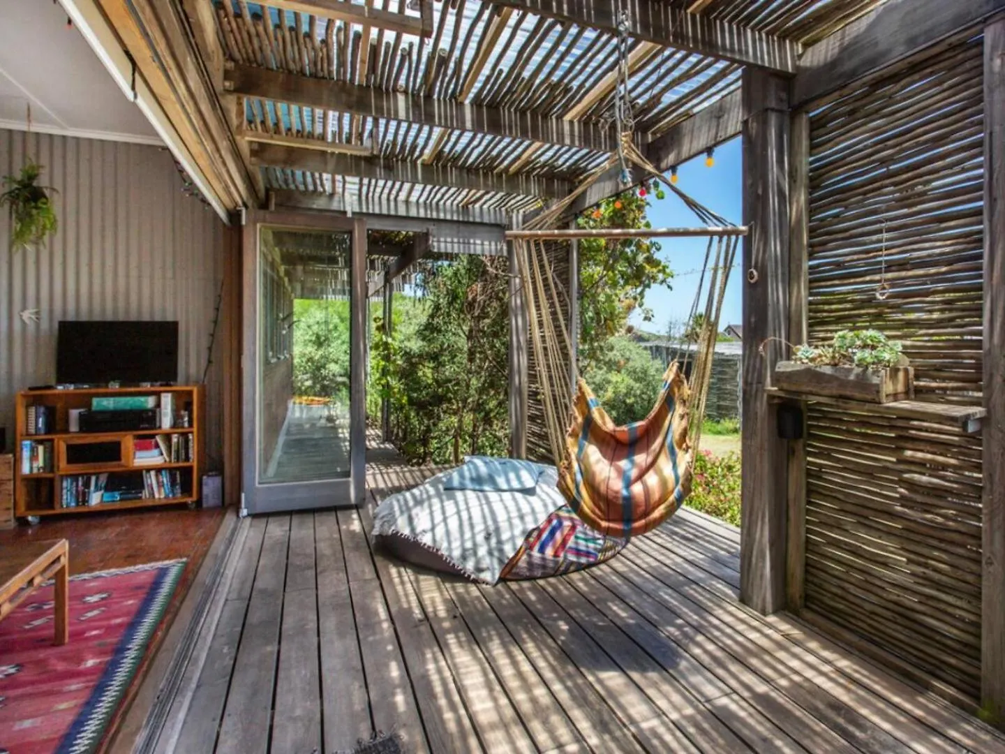 Scarborough Beach Bungalow 0*,