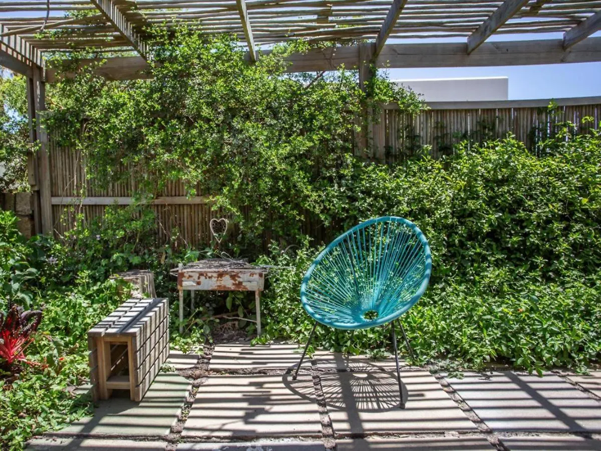 Scarborough Beach Bungalow 0*,
